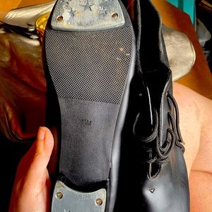 Size 11 men’s tap shoes!